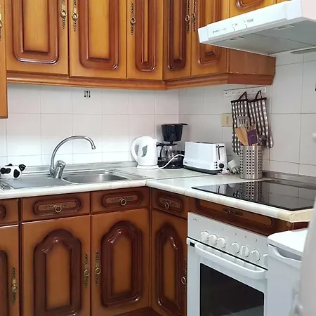 Los Cristianos Valdes Center 3 *